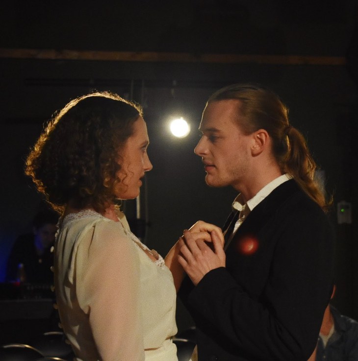 EF899996-3607-4A5D-81FA-AEDCBA7D5483