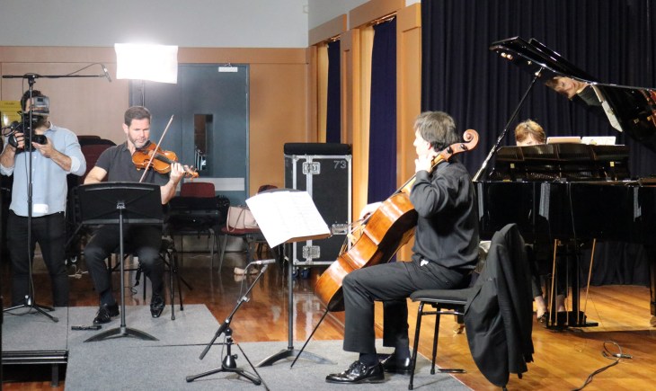 Selby&Friends MEDIUM9